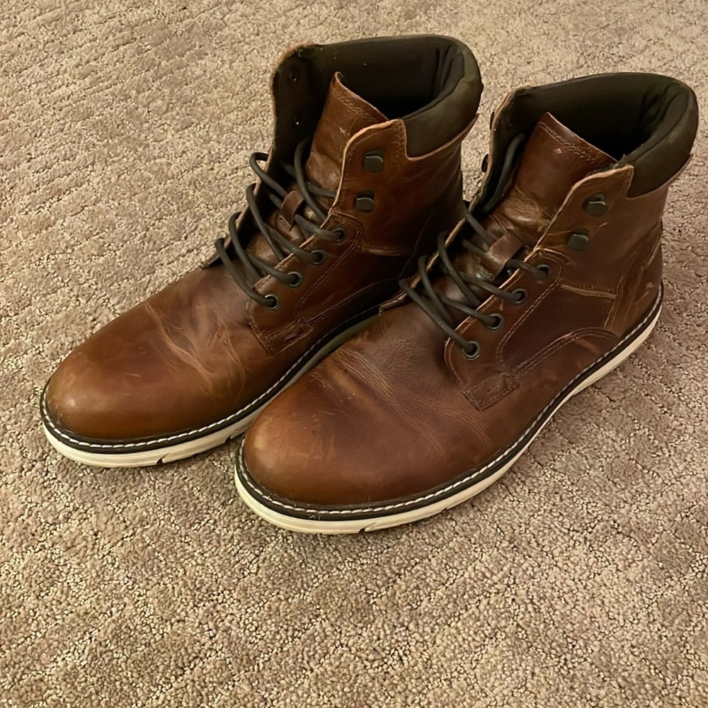 Men’s size 8.5 brown casual boots